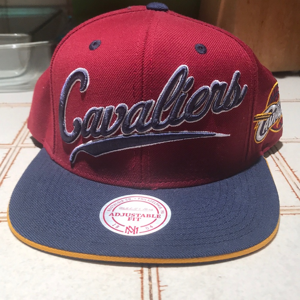 Mitchell & Ness adjustable Cavaliers Hat